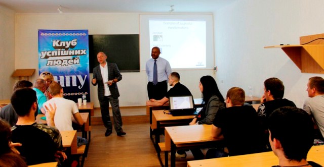 Представник украiнської дiаспори у Канадi, керiвник розвитку Украiнської католицької освiтньої фундацiї - Олег Водовоз